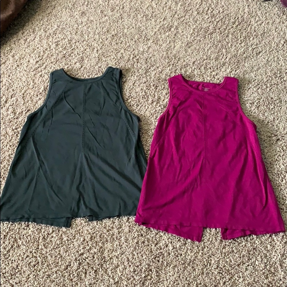 Athleta Foothills Tanks